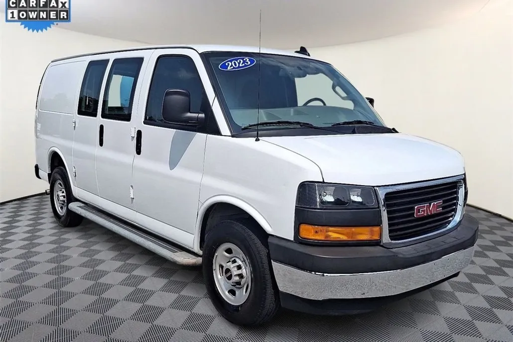 2023 Gmc Savana 2500 Cargo photo 1