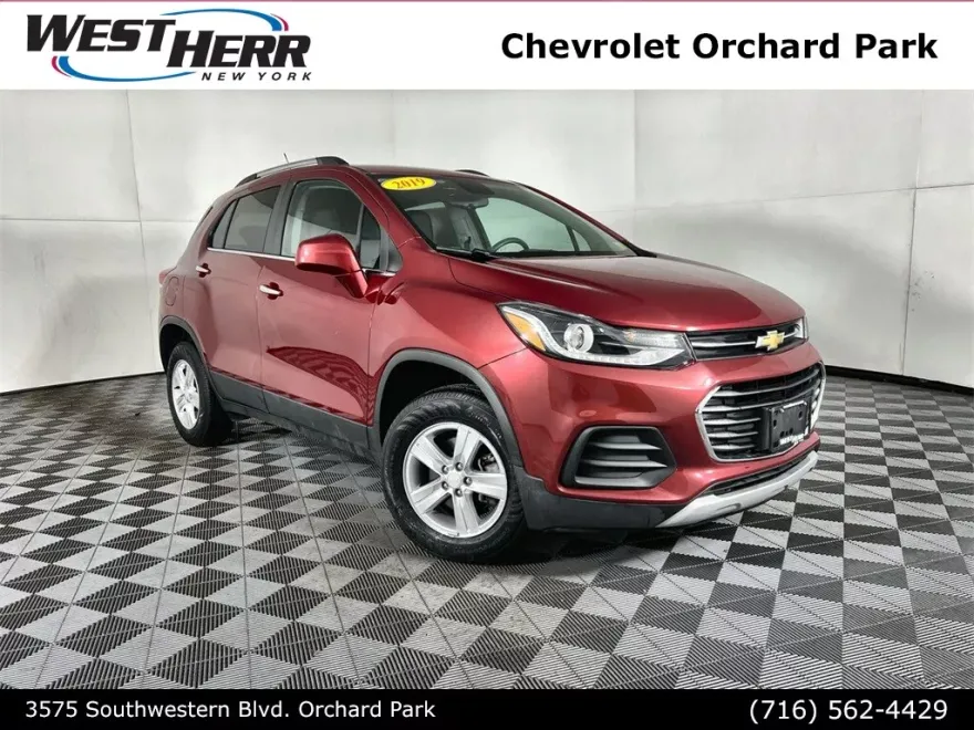2019 Chevrolet Trax LT photo 1