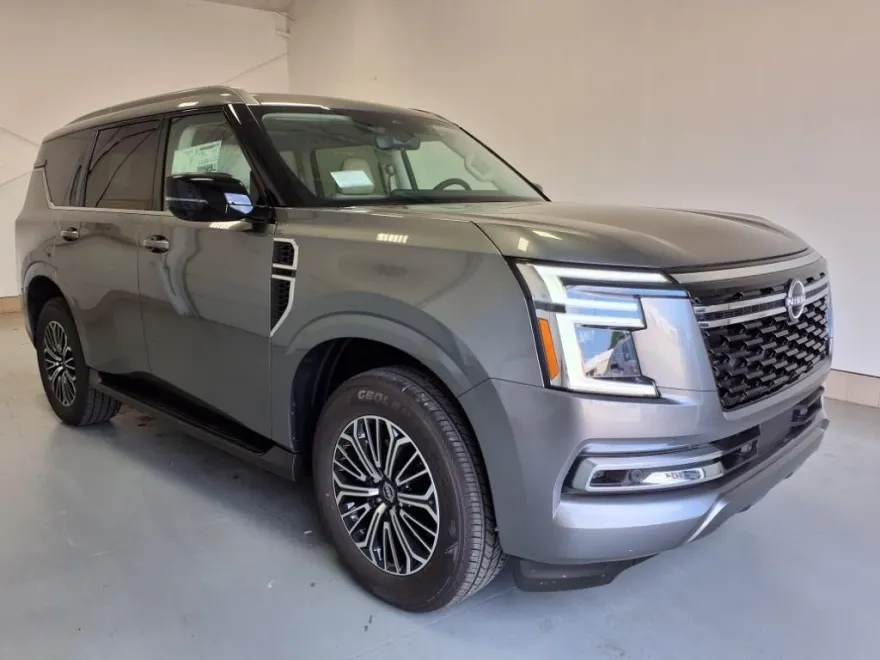 2025 Nissan Armada Platinum photo 1