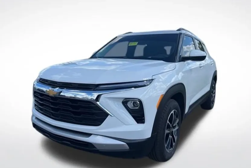 2024 Chevrolet Trailblazer LT photo 1