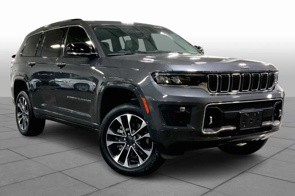 2023 Jeep Grand Cherokee Overland photo 1