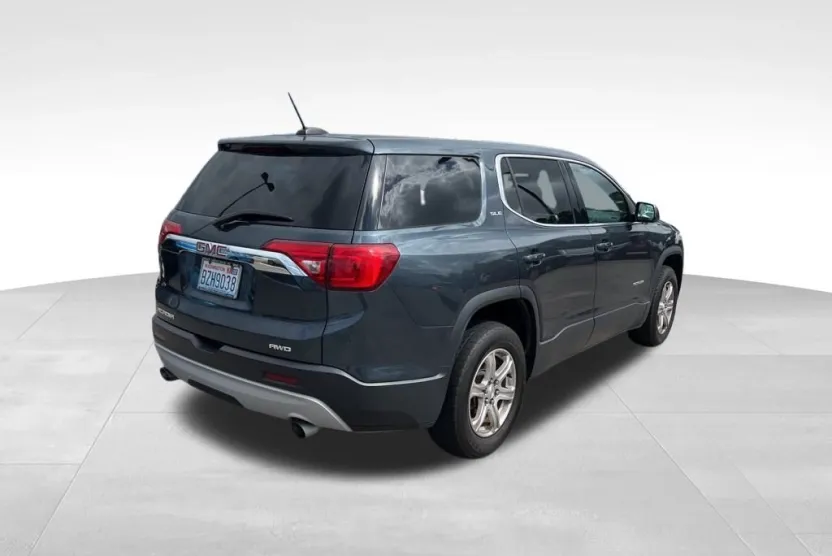 2019 Gmc Acadia SLE photo 1