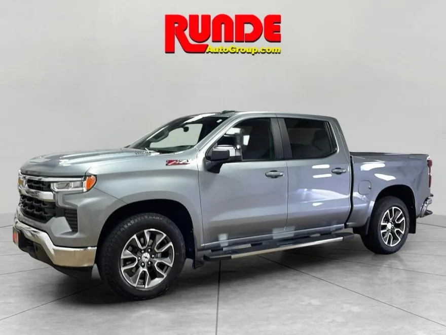 2023 Chevrolet Silverado 1500 LT photo 1