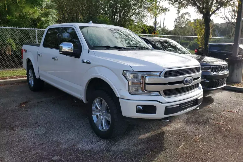 2018 Ford F-150 Platinum photo 1