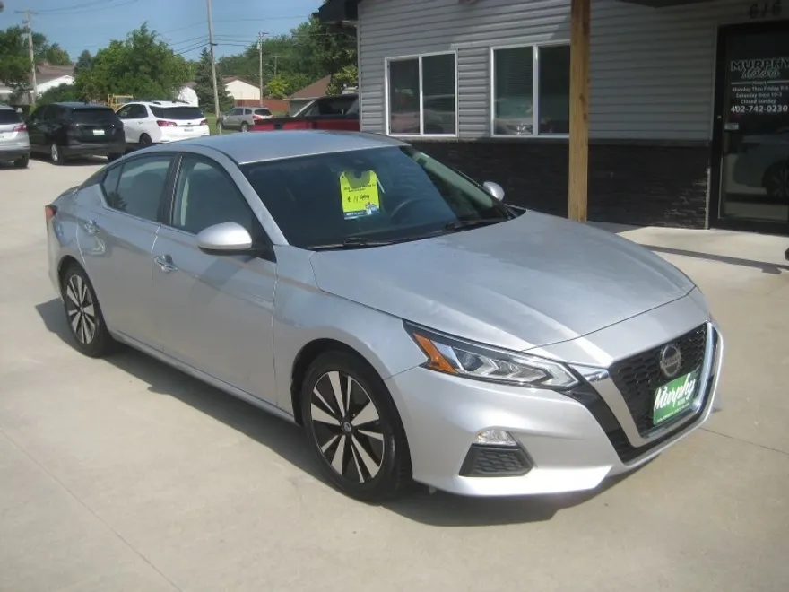 2021 Nissan Altima 2.5 SV photo 1