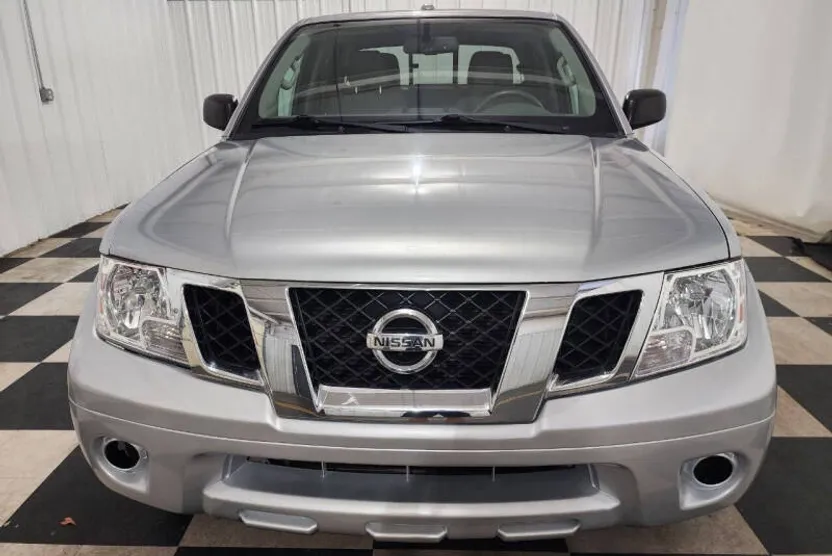 2016 Nissan Frontier SV photo 1