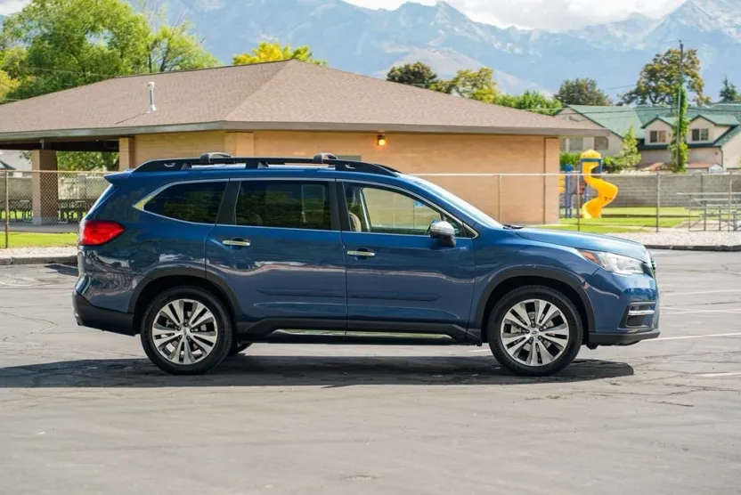 2020 Subaru Ascent Touring photo 1