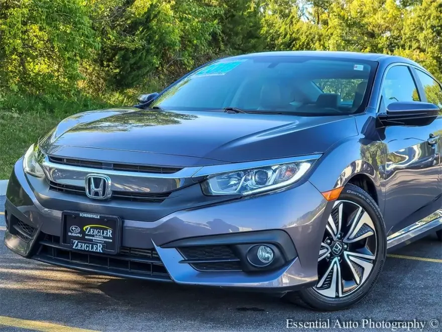 2018 Honda Civic EX-T photo 1