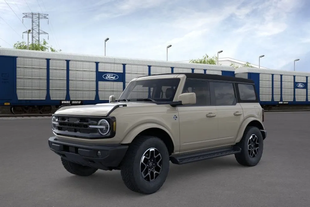 2025 Ford Bronco Outer Banks photo 1