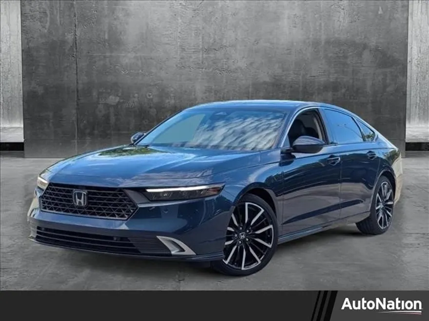 2024 Honda Accord Hybrid Touring photo 1