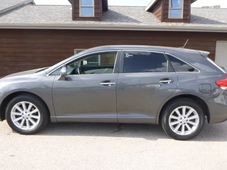 2012 Toyota Venza XLE photo 1