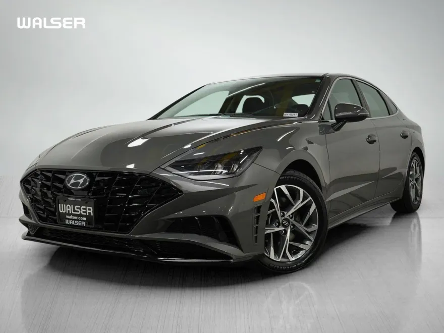 2022 Hyundai Sonata SEL photo 1