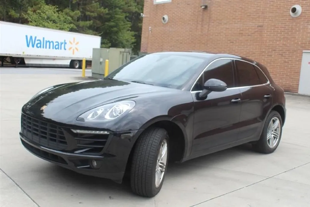 2016 Porsche Macan S photo 1