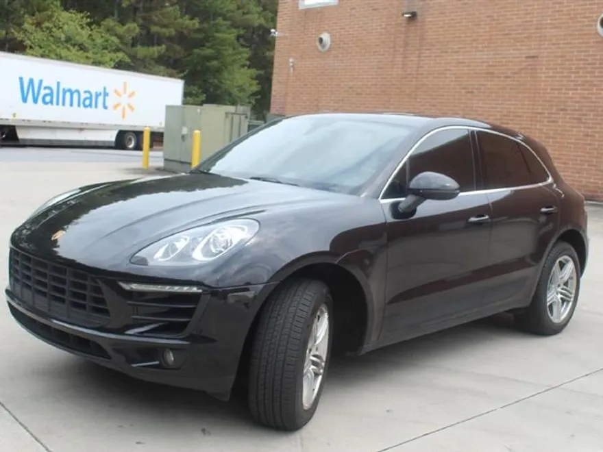 2016 Porsche Macan S photo 1