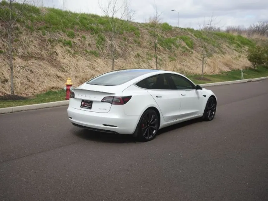 2020 Tesla Model 3 Performance photo 4