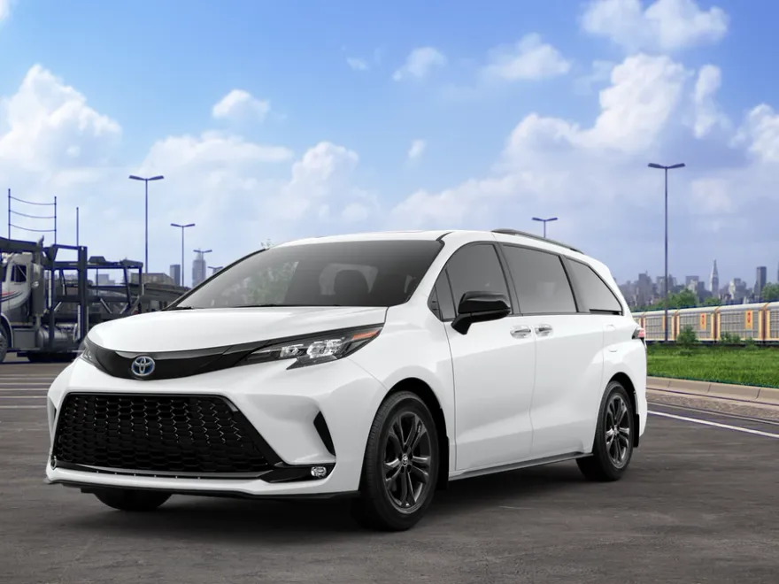 2025 Toyota Sienna XSE photo 1