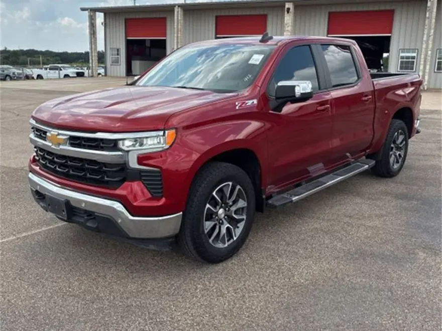 2024 Chevrolet Silverado 1500 LT photo 1