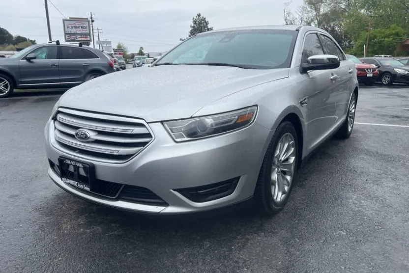 2017 Ford Taurus Limited photo 1