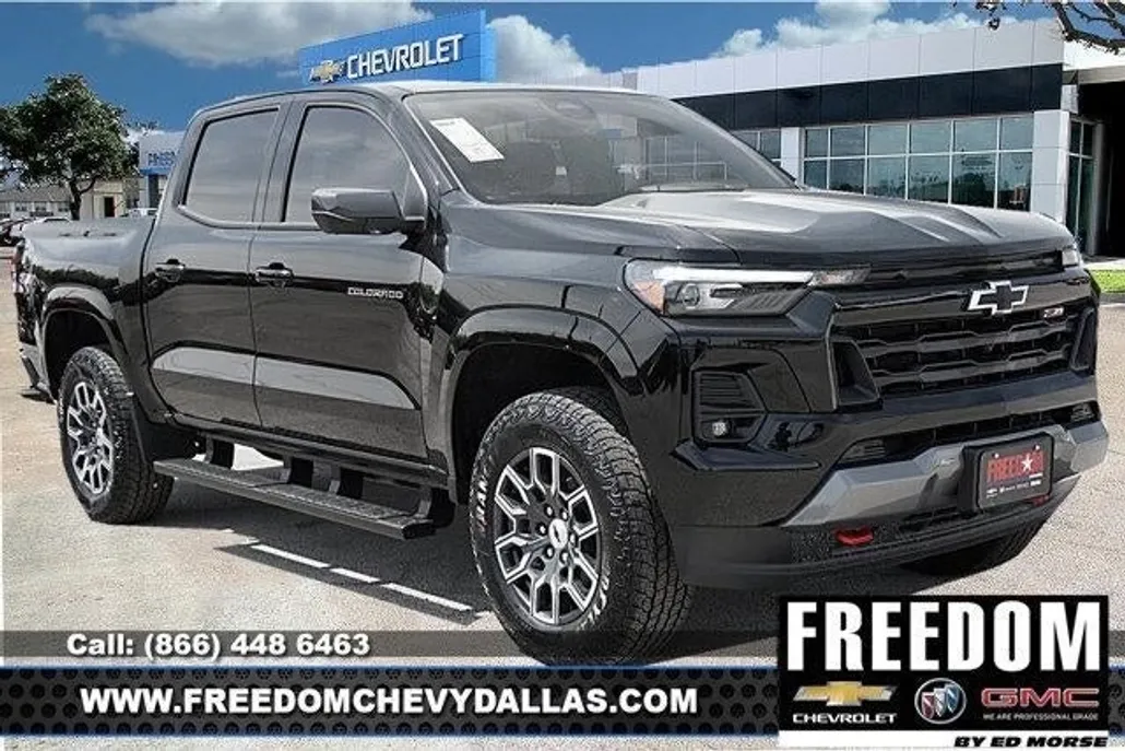 2025 Chevrolet Colorado Z71 photo 1