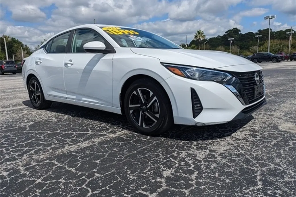 2024 Nissan Sentra SV photo 1