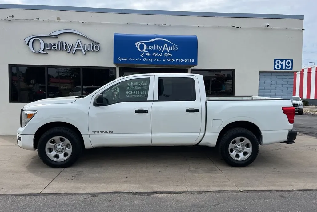 2021 Nissan Titan S photo 1