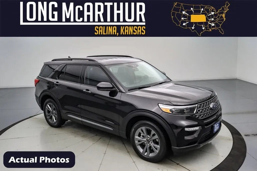 2022 Ford Explorer XLT photo 1