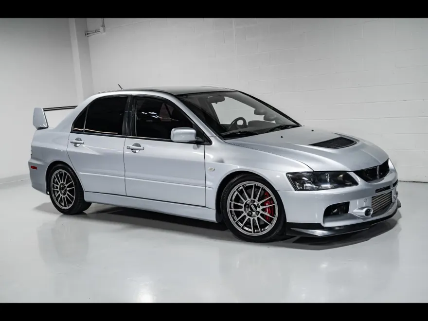 2006 Mitsubishi Lancer Evolution IX photo 1