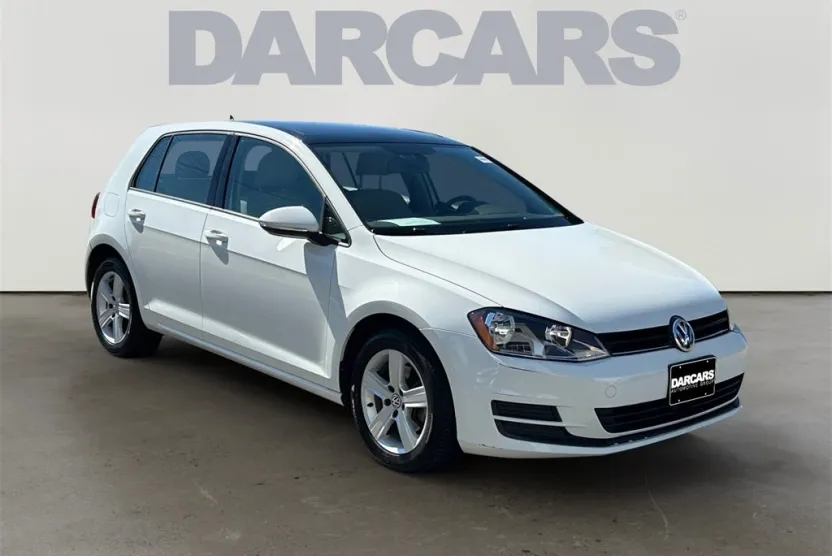2017 Volkswagen Golf TSI S photo 1