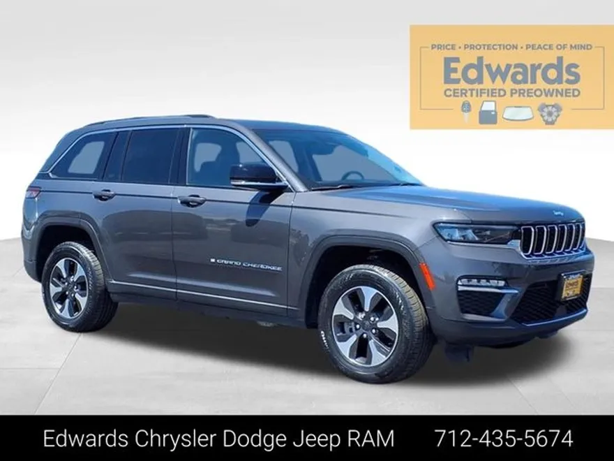 2023 Jeep Cherokee 4xe photo 1