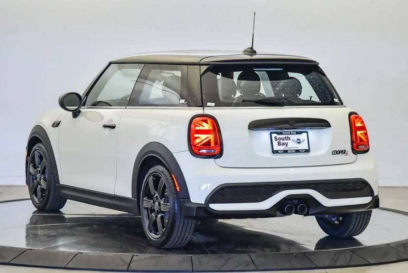 2023 Mini Cooper 2 Door Hardtop photo 1