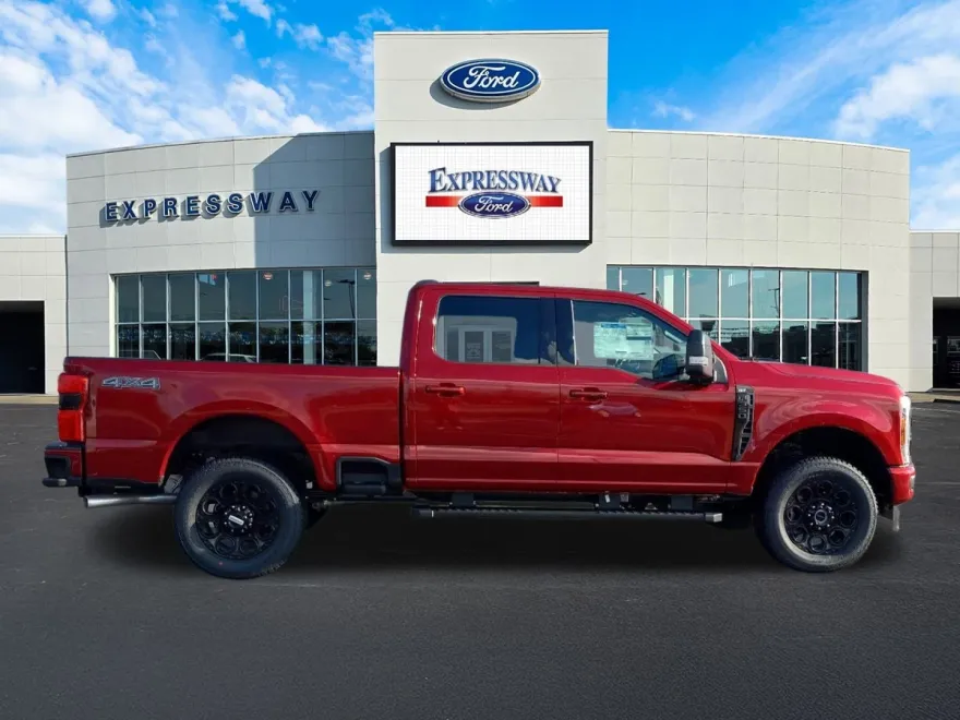 2025 Ford F-350 XLT photo 1