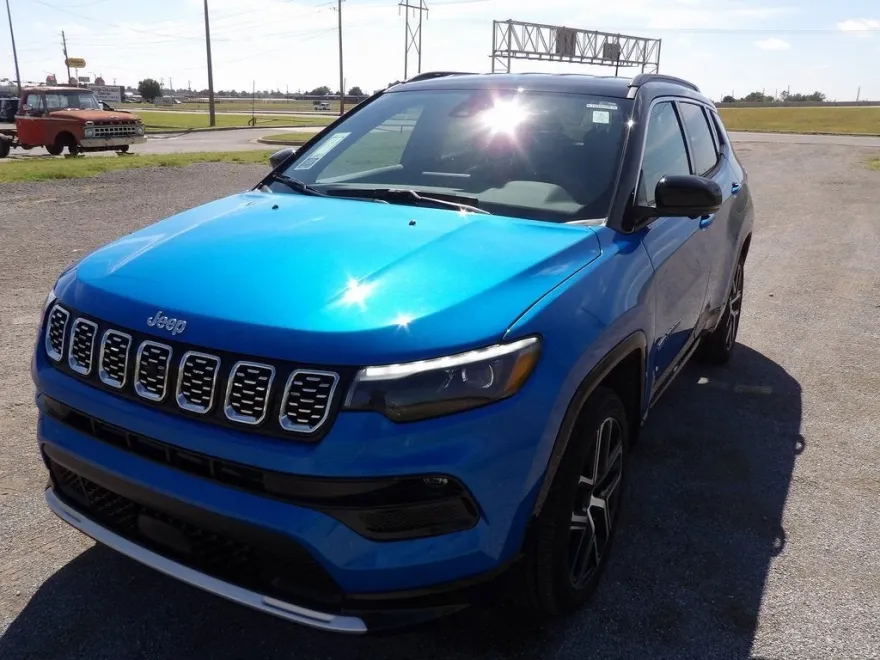 2025 Jeep Compass Limited photo 1