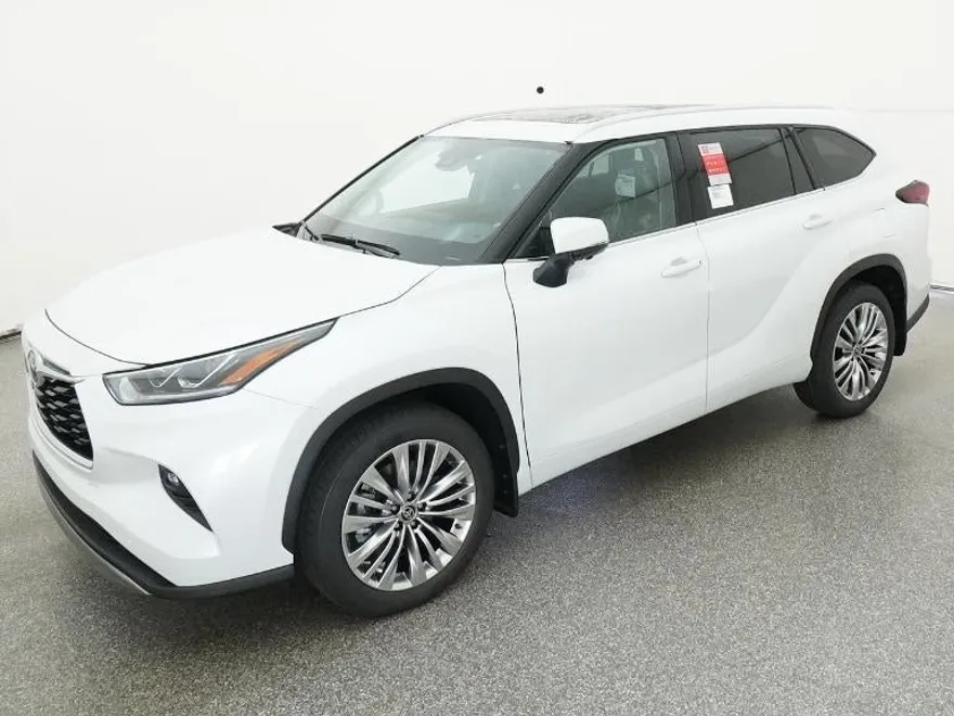 2025 Toyota Highlander Platinum photo 1