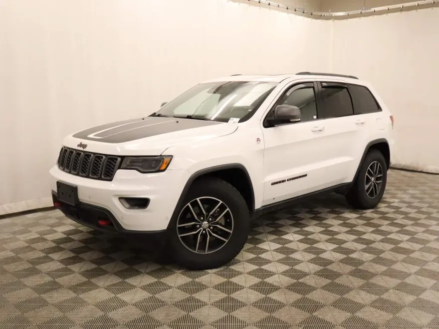 2017 Jeep Grand Cherokee Trailhawk photo 1