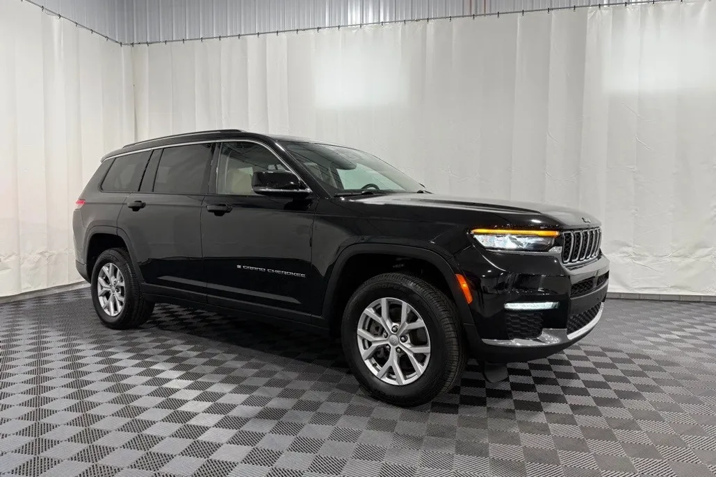 2022 Jeep Grand Cherokee Limited photo 1