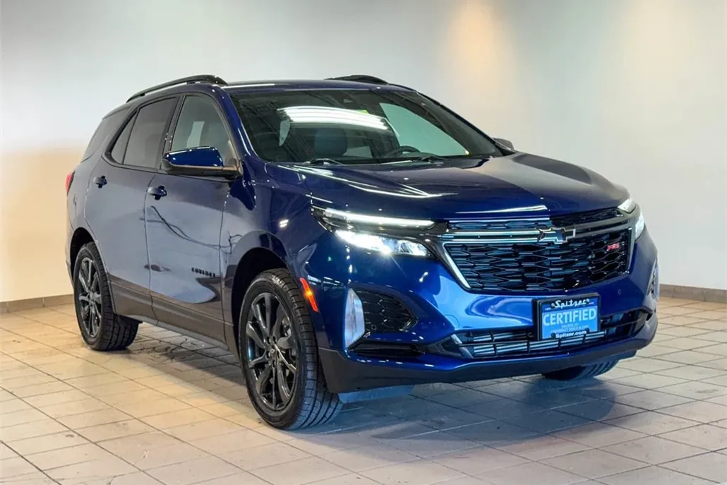 2023 Chevrolet Equinox RS photo 1