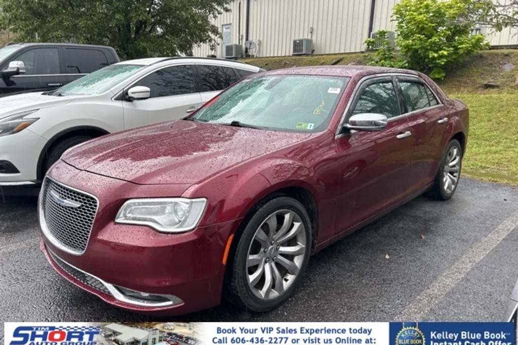 2019 Chrysler 300 Limited photo 1
