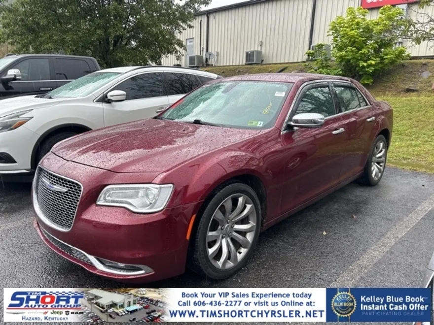 2019 Chrysler 300 Limited photo 1