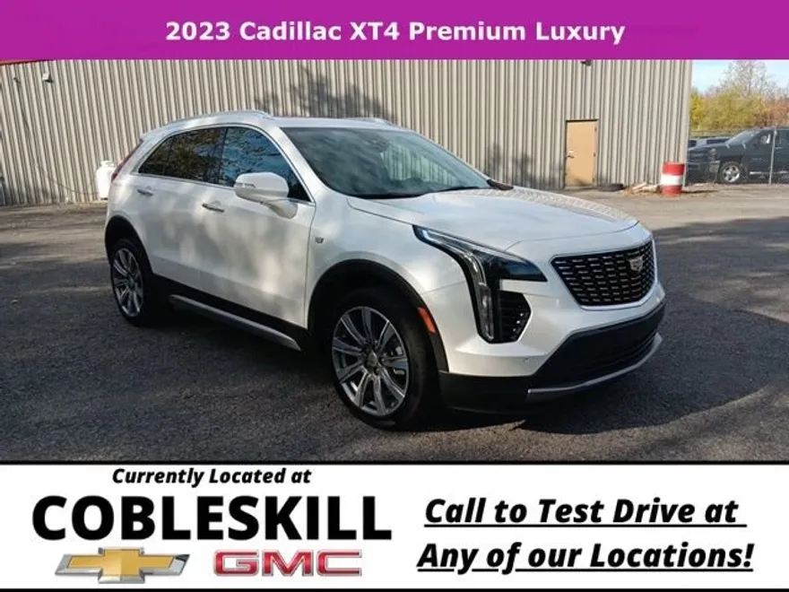 2023 Cadillac XT4 Premium Luxury photo 1