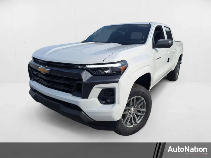2025 Chevrolet Colorado Work Truck LT photo 1