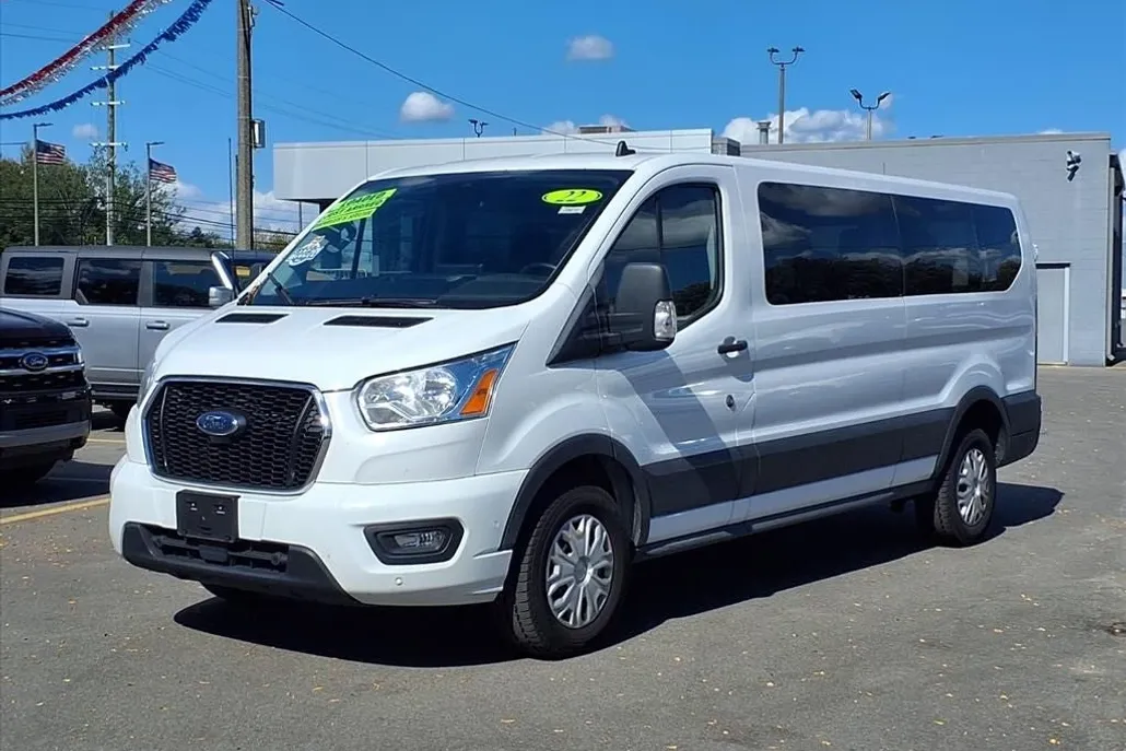 2022 Ford Transit XLT photo 1