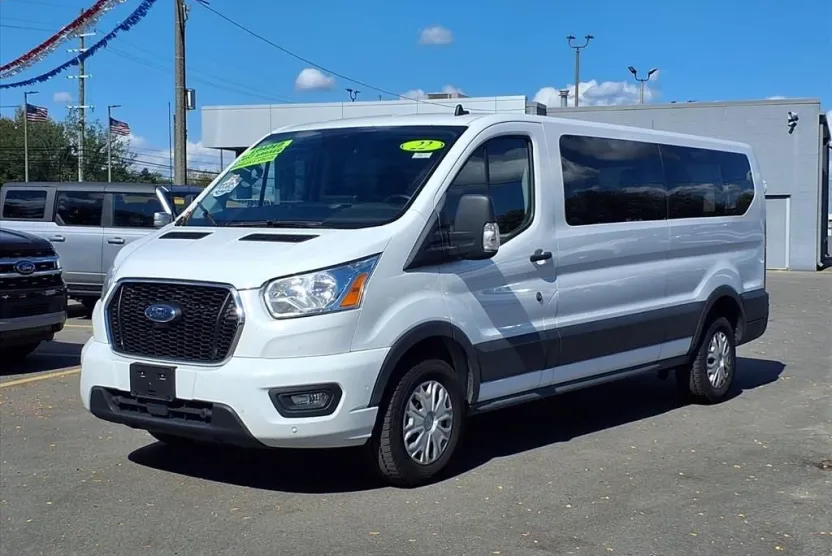 2022 Ford Transit XLT photo 1