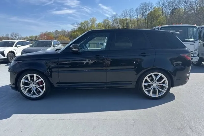 2019 Land Rover Range Rover Sport SVR photo 1