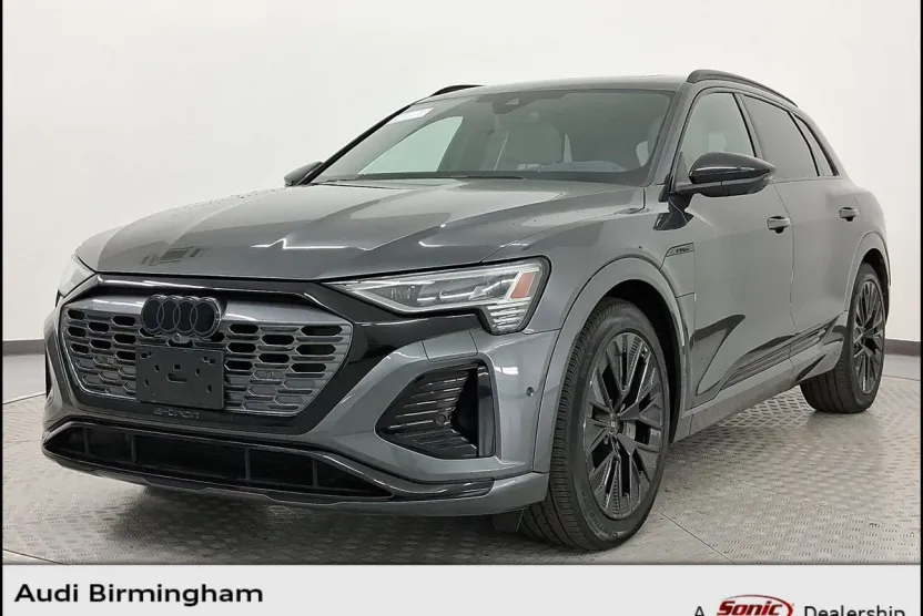 2024 Audi Q8 E-tron Prestige photo 1