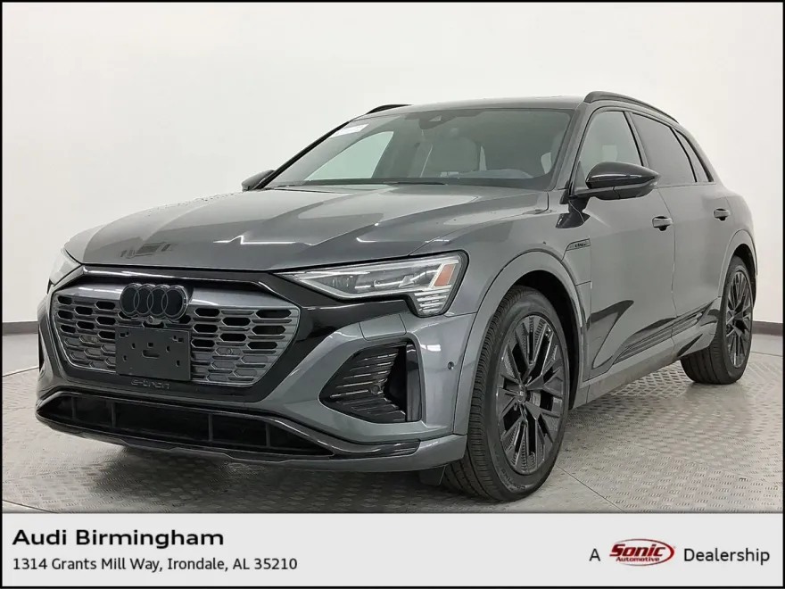2024 Audi Q8 E-tron Prestige photo 1