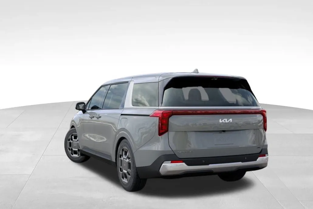 2026 Kia Carnival EX photo 1