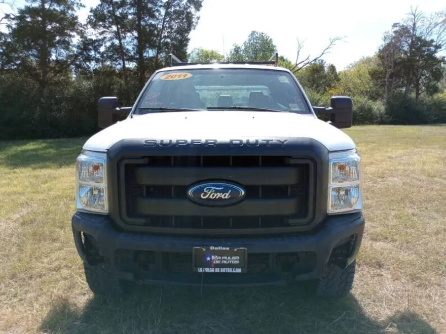 2011 Ford F-350 XLT photo 1