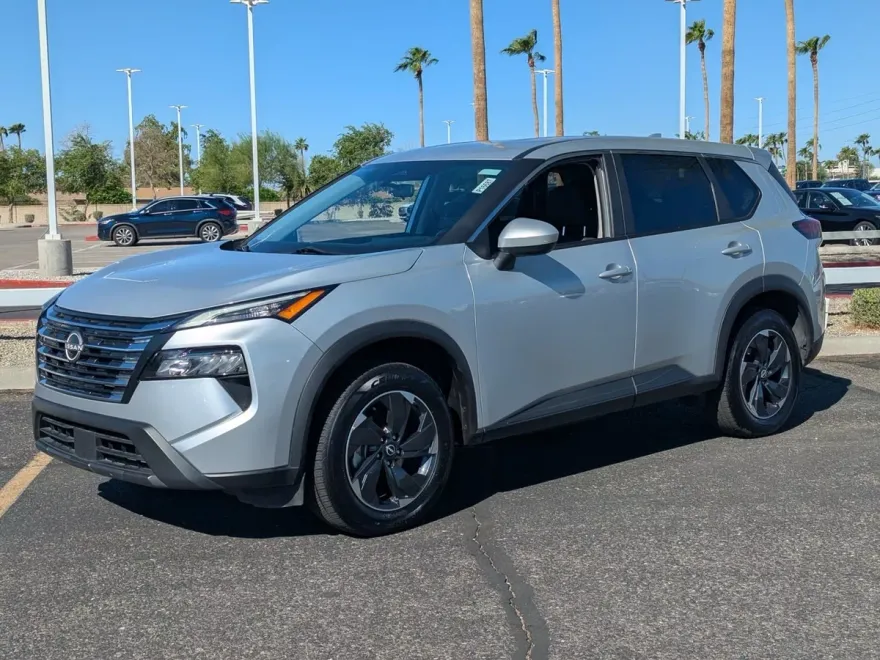 2024 Nissan Rogue SV photo 1