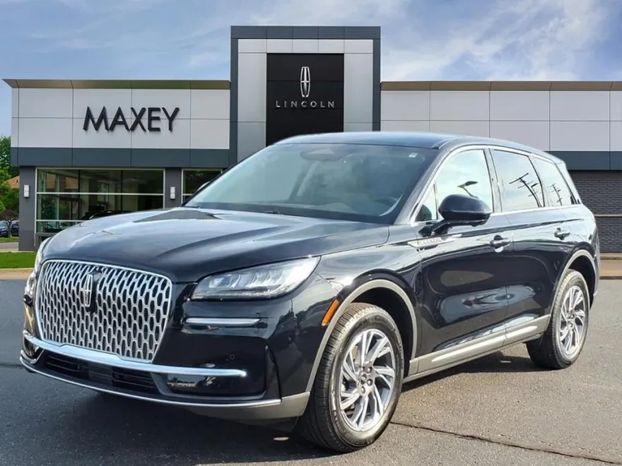 2023 Lincoln Corsair Standard photo 1