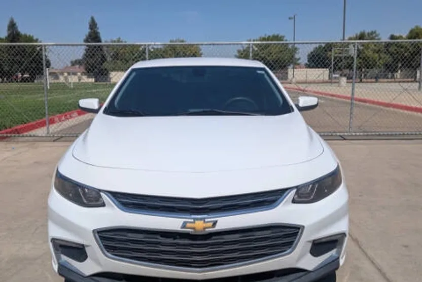 2018 Chevrolet Malibu 1LT photo 1